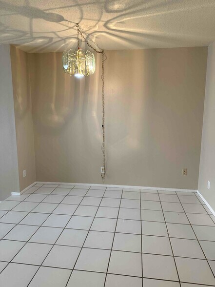 Building Photo - 200 Maitland Ave