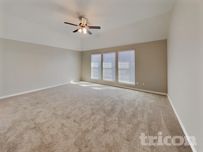 Building Photo - 2705 Lauren Way