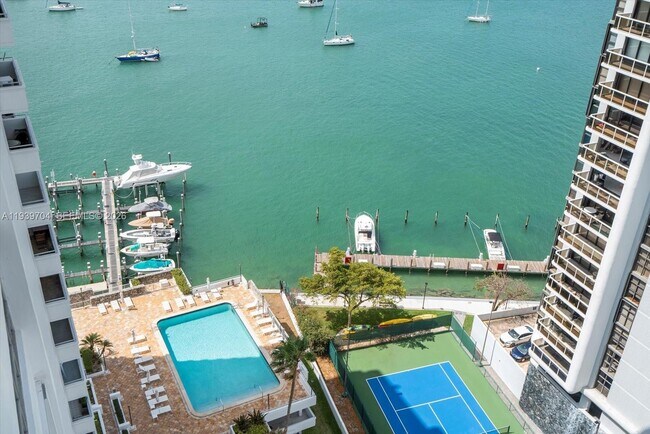 Building Photo - 11 Island Ave