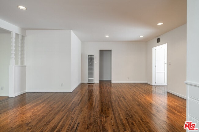 Building Photo - 12800 Stanwood Dr
