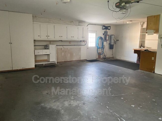 Building Photo - 1404 College St