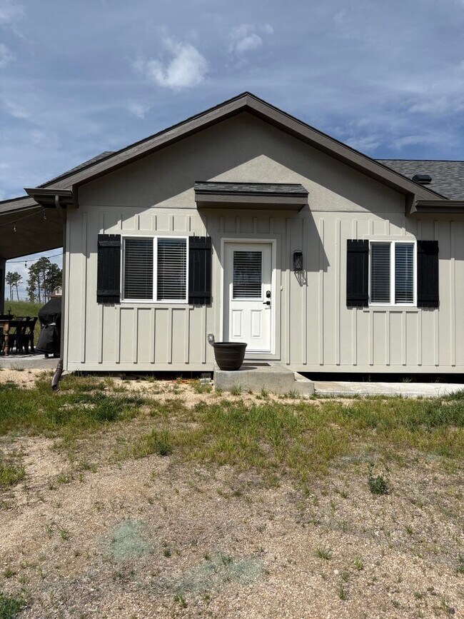 Primary Photo - 13105 Ethyl St