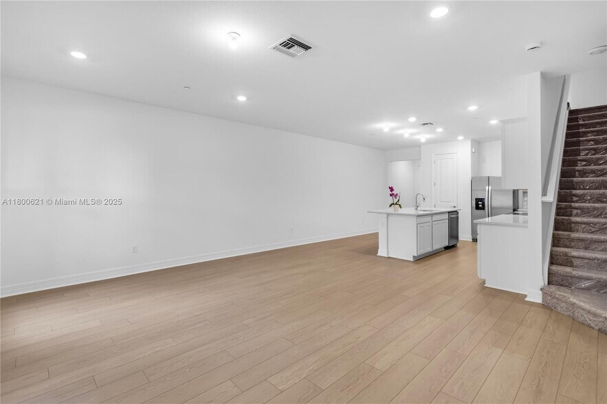 Building Photo - 8353 NW 7th Pl