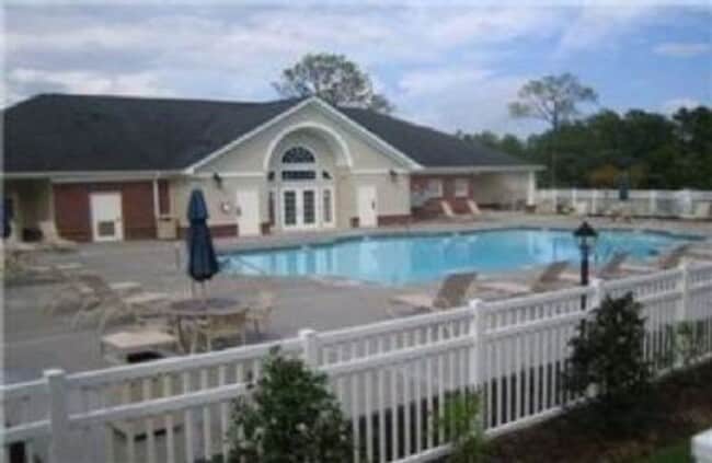 Building Photo - Centeral Wilmington, Minutes Novant Hospital, Down Town Point At Barlcay shops. Pool, Movie, Thea...