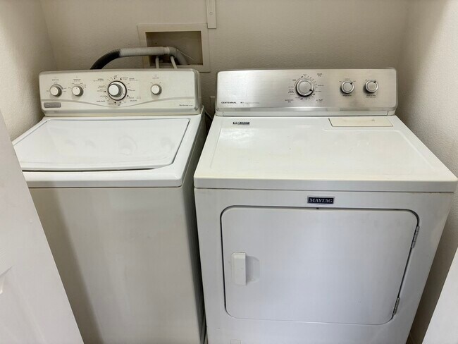 Building Photo - 4228 S Sugar Dr