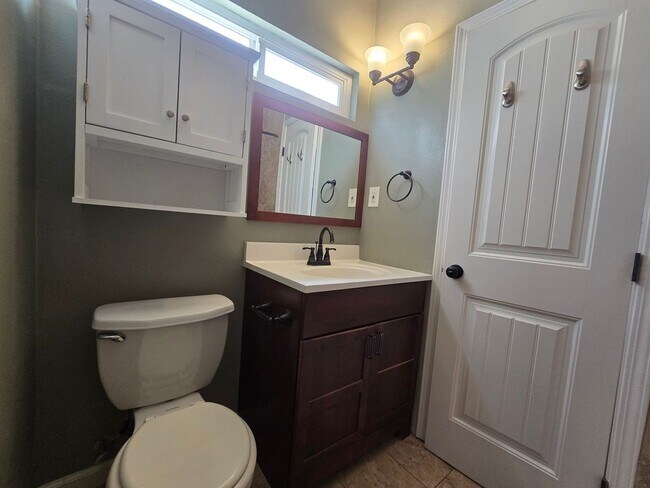 Building Photo - 5539 Baja Dr