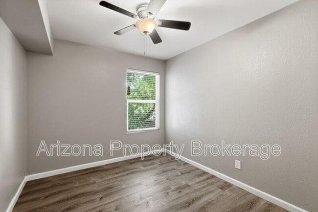 Building Photo - 603 W Rio Salado Pkwy