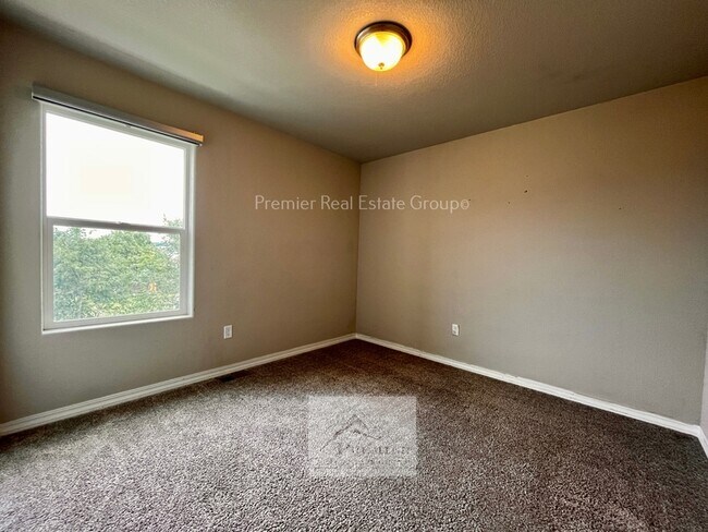 Building Photo - 4280 Samaritan Lp