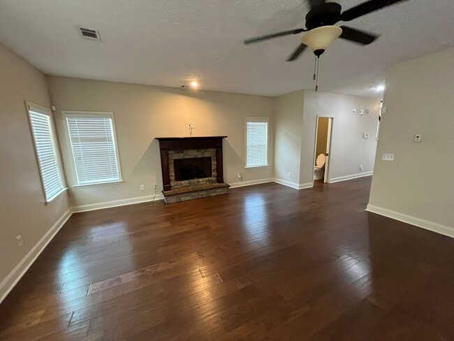 Building Photo - 1247 Cottage Pointe Ct