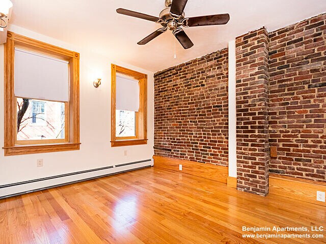 Building Photo - 46 Garden St