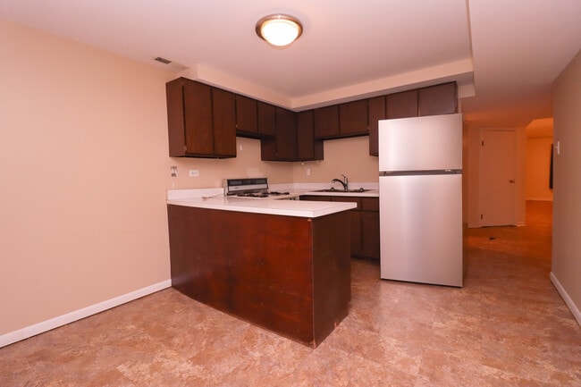 Building Photo - 500 Westwood Ave