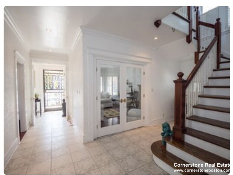 Primary Photo - 8 Howes St