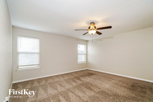 Building Photo - 205 Highland Pl