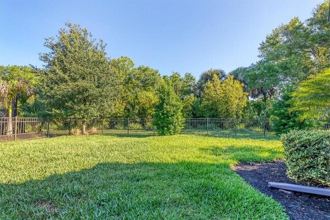 Building Photo - 5580 Semolino St