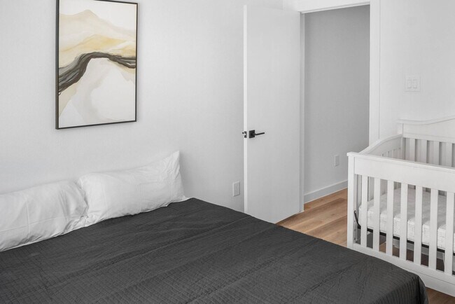 Building Photo - 6740 Peerless St