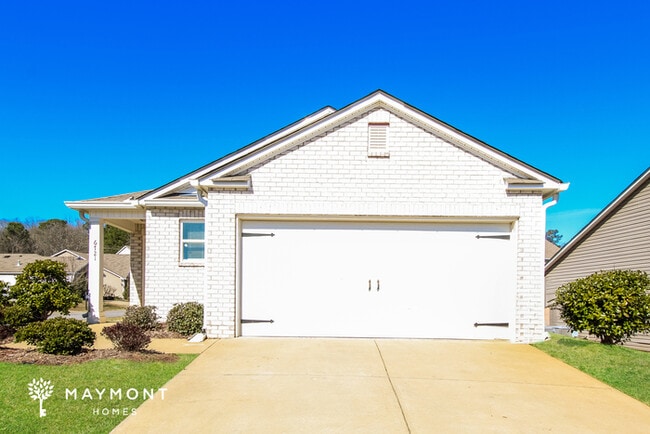 Building Photo - 6721 Woodford Dr