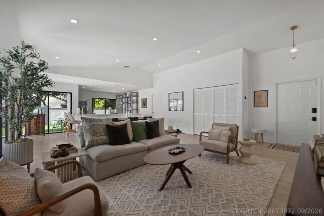 Building Photo - 2515 Bedford Mews Dr