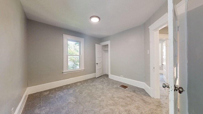 Building Photo - Cudell/West Blvd neighborhood; 4 bedroom/1 bath single family house for rent!