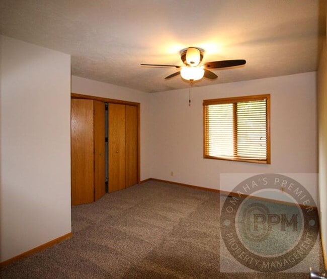 Building Photo - Comfortable 2 Bedroom/ 2 Bathroom/ 2 Car D...