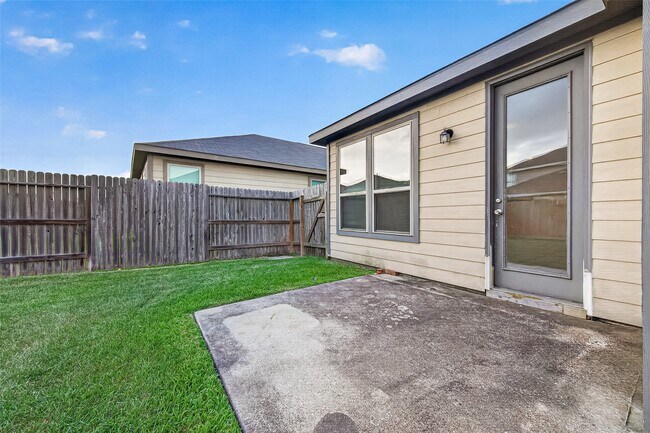 Building Photo - 20902 Cullen Ranch Rd