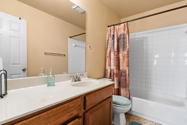Building Photo - 5815 Durango Dr