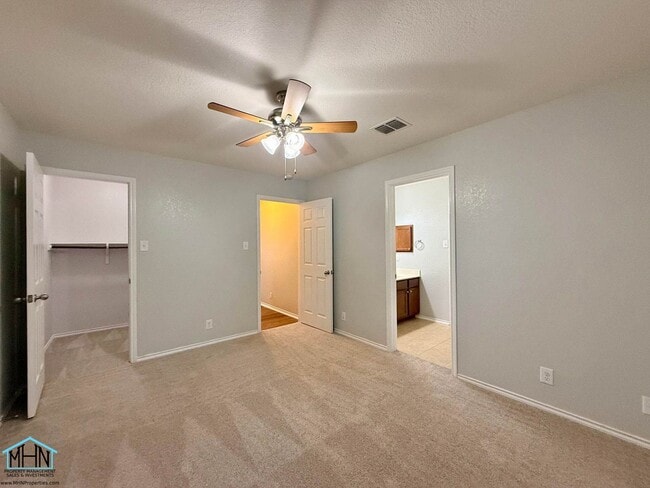 Building Photo - Spacious and Beautiful Two-Story 5 Bedrooms, 3.5 Bathrooms Home, With Easy Access to I-35, Loop 1...
