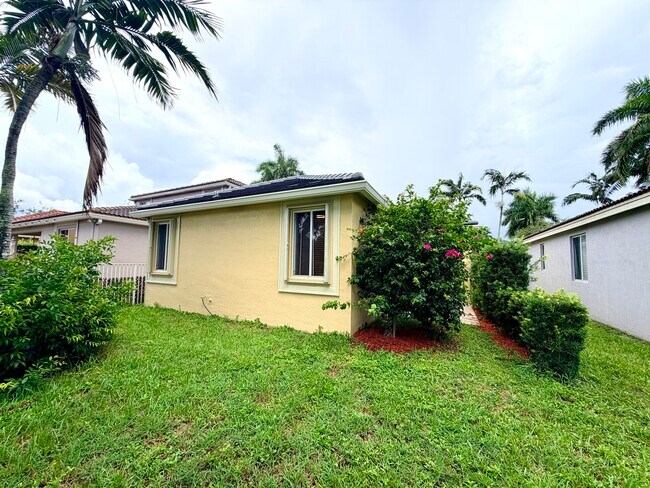 Building Photo - 673 Conservation Dr