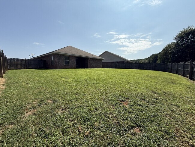 Building Photo - 246 Fields Pond Dr