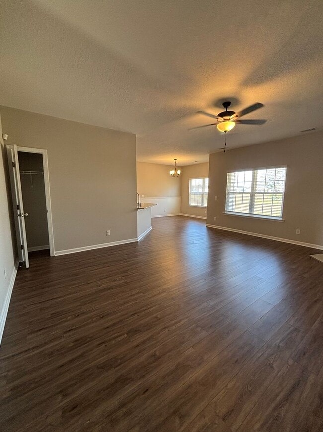 Building Photo - 134 Sunflower Cir NE