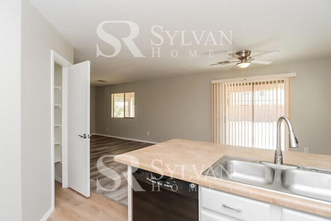Building Photo - This is the home you have been waiting for!