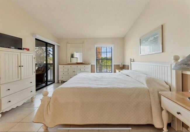 Building Photo - 4514 Weybridge St