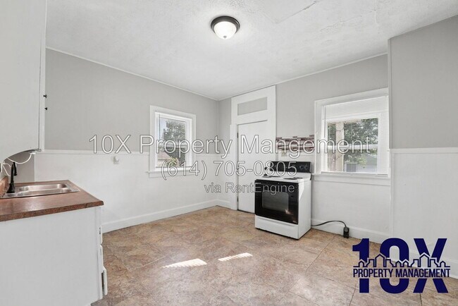 Building Photo - 130 S Richardson Ave