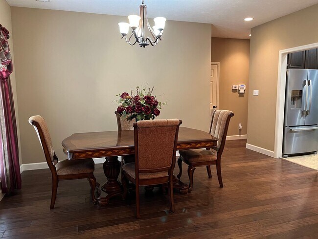Building Photo - 123 Ivywood Cv