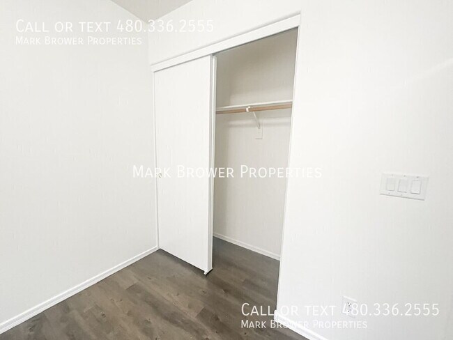 Building Photo - 1492 E Leaf Rd