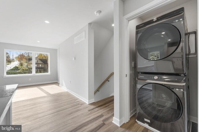 Building Photo - 153 Old Lincoln Hwy