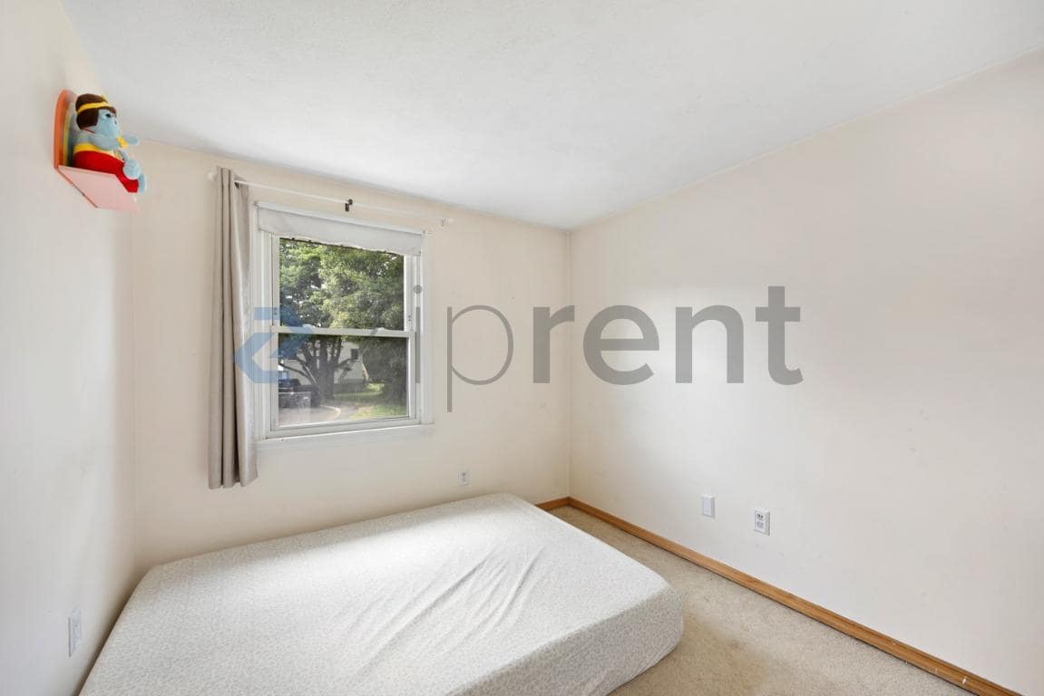 Building Photo - Unit