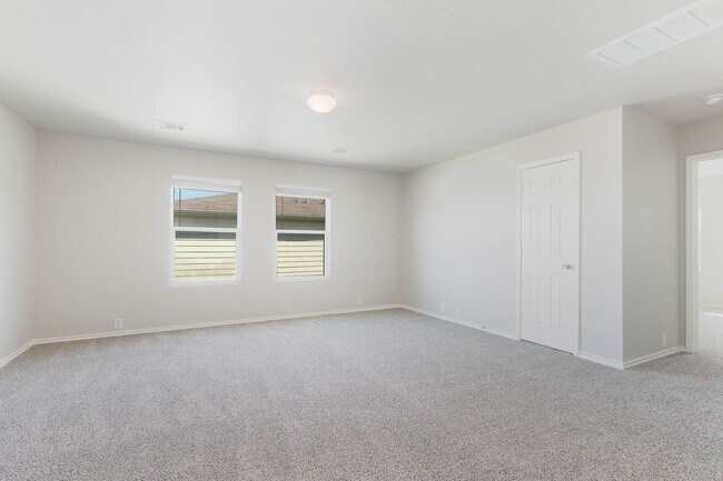 Building Photo - Rare 5 Bedroom Home Available for Immediate Move In w/downstairs Master Bedroom