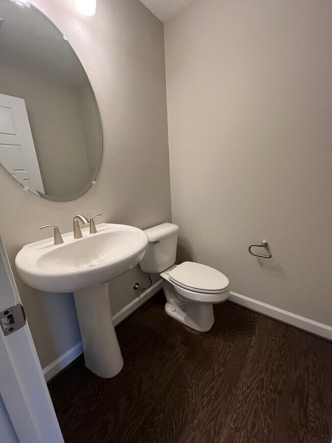 Building Photo - ***FIRST MONTH RENT FREE** BRAND NEW Townhouse in Preston Lake -