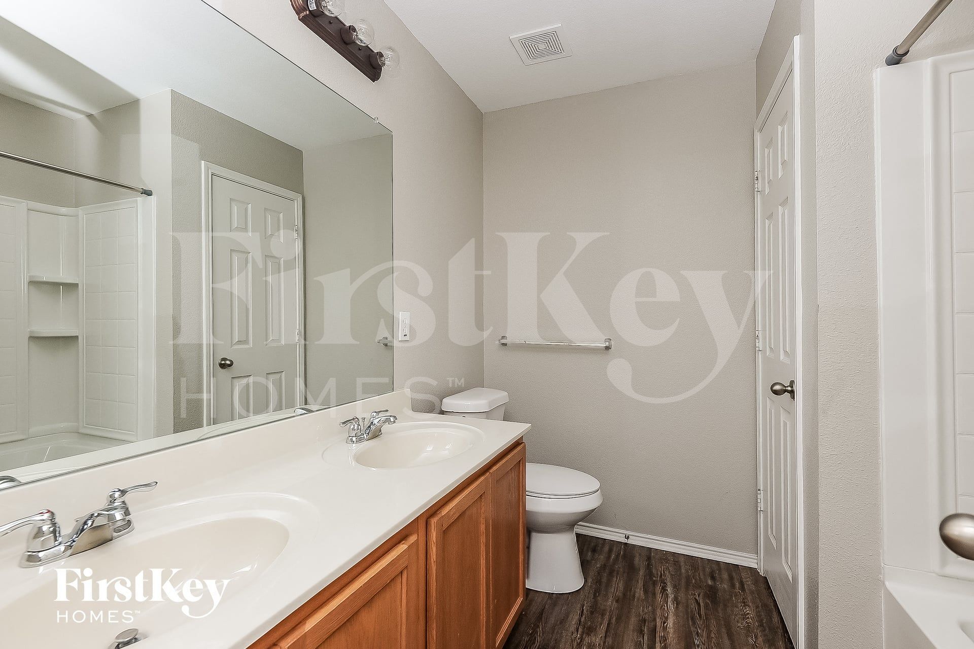 Building Photo - 4516 Mountain Oak St