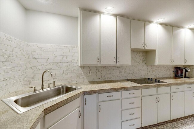 Building Photo - 1735 Spyglass Dr