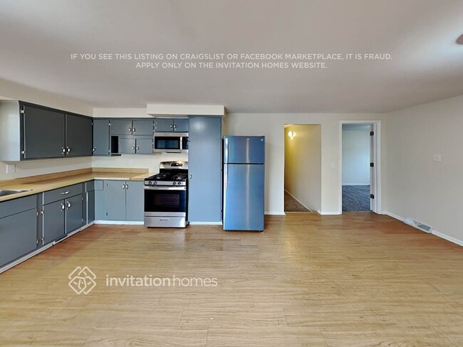 Building Photo - 334 E Center St