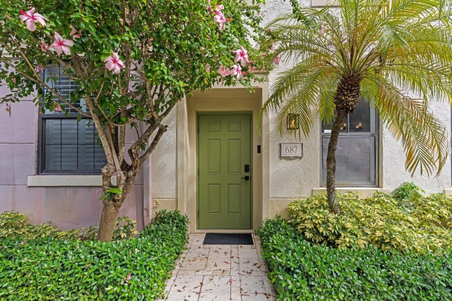 Building Photo - 687 Hibiscus St