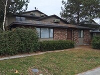 Building Photo - 1205 W Ivy Ave