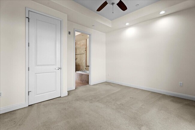 Building Photo - Spacious 3-Bedroom Tri-Level Townhome with...