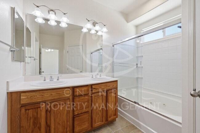 Building Photo - 3518 Garden Rose Dr