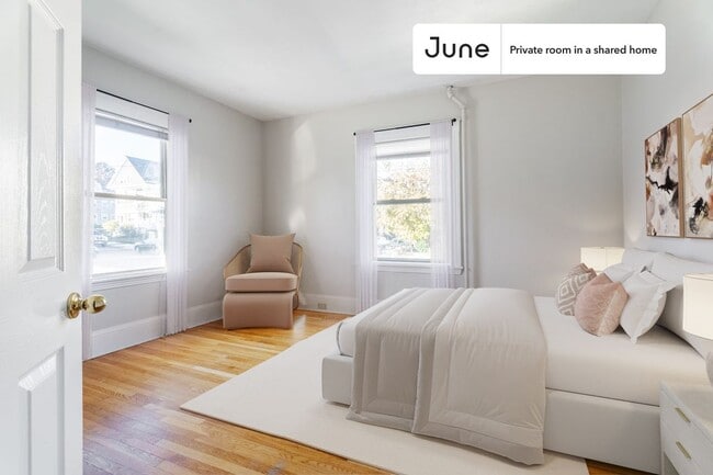 Building Photo - 45 Montcalm Ave