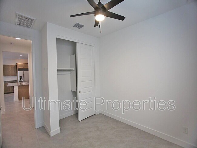Building Photo - 10210 Indianola Ave