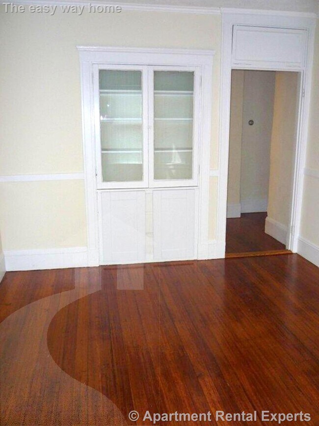 Building Photo - 18 Sanborn Ave