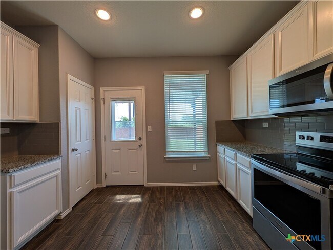 Building Photo - 357 Autumn Blaze