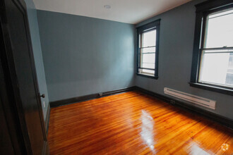 Building Photo - 73 Lounsbury St
